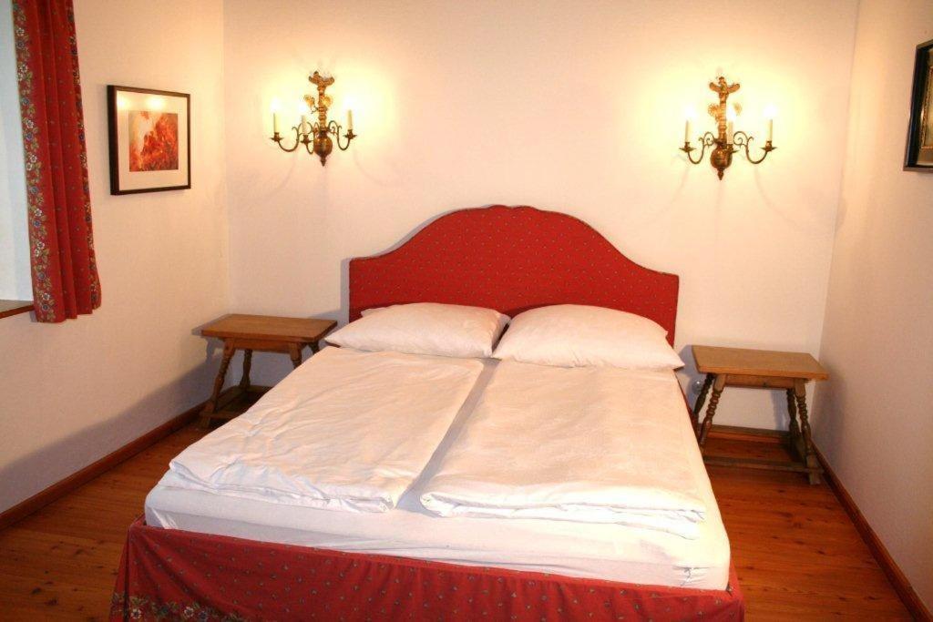 Отель Gastehaus Schloss Bernau Fischlham Номер фото