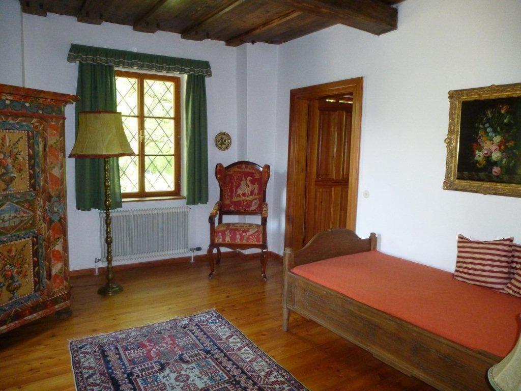 Отель Gastehaus Schloss Bernau Fischlham Номер фото