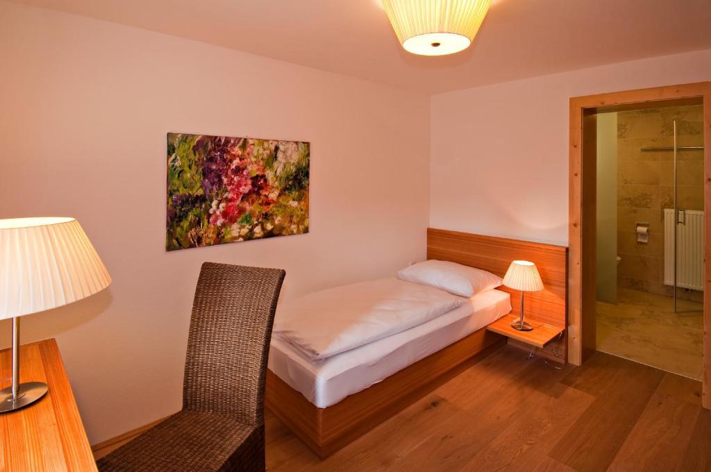 Отель Gastehaus Schloss Bernau Fischlham Номер фото